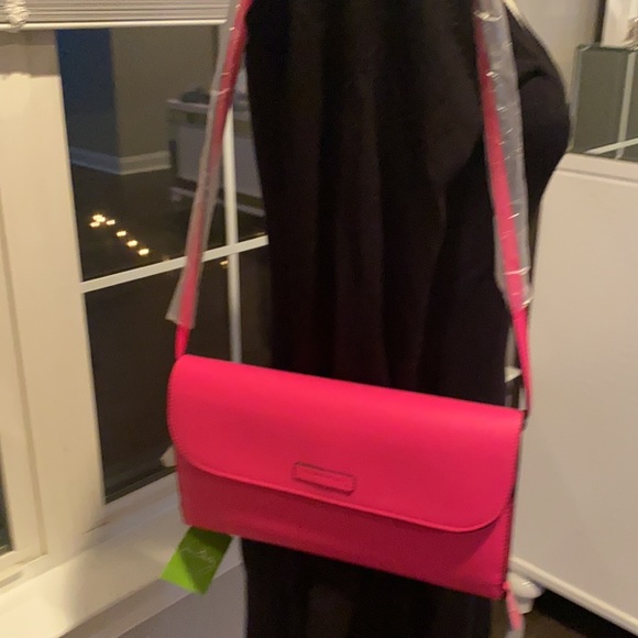 Brand new w tags Vera Bradley flap clutch fuchsia - Picture 10 of 10